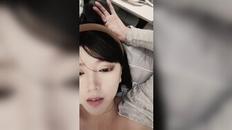 fuck horny girlfriend's wet pussy