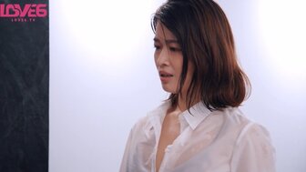 KM007 Manager seduces her subordinate in rainy day