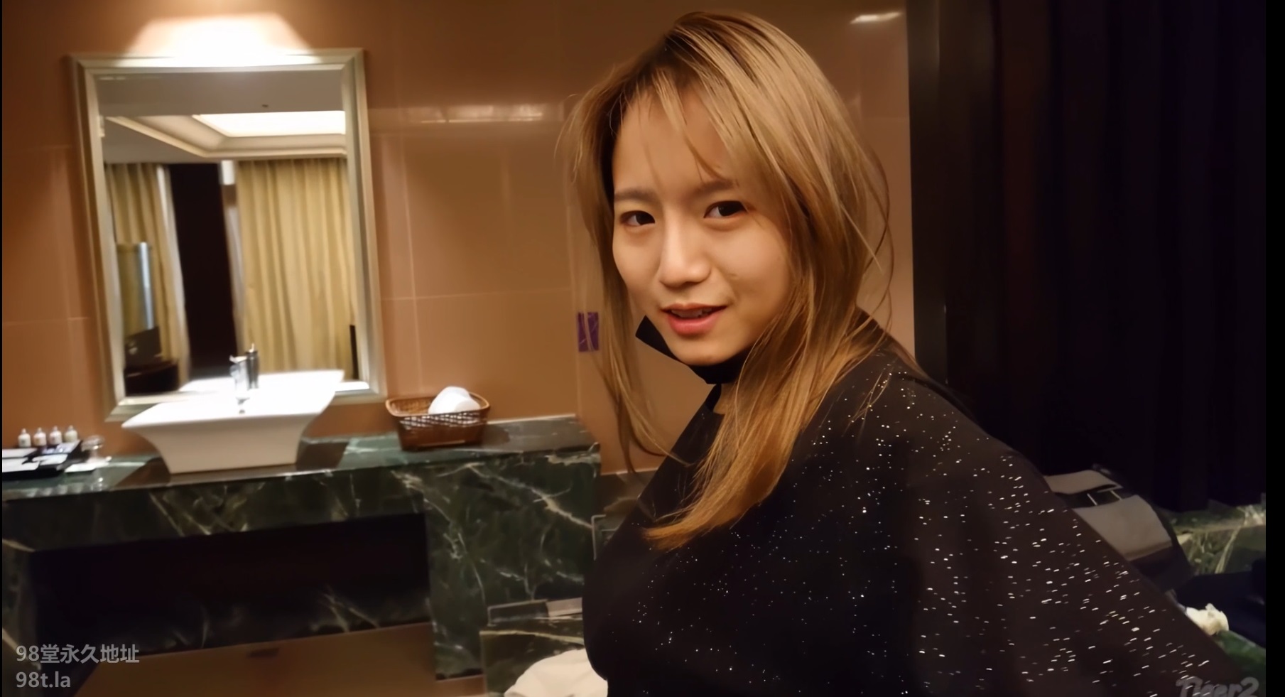 风流财子酒店邂逅短发正妹