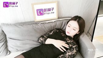 淫蕩少婦被催眠師挑起性欲 立即想被肉棒抽插