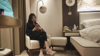 Young guy fucks old beautiful woman hard and make her cum