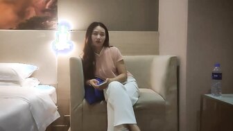 Hookup a pretty married woman and playing vibrator on sofa