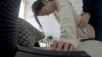 約炮年輕人妻 雪白美肌很有氣質 忍不住立即沒脫衣服後入