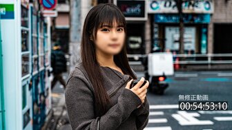 FC2PPV4329940 Chubby and cute girl gets creampie twice