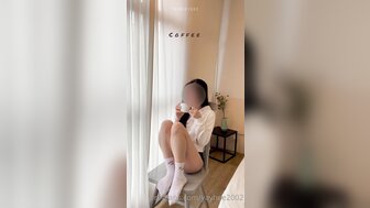 Hot girlfriend let you choose coffee or me?