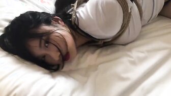 Nawashi tied up teen student and had fun