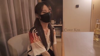 淫蕩人妻在老公不回家的日子 和男神一起看足球比賽成功勾引把男神拿下