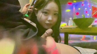 嬰兒肥韓妞和男友在KTV激情啪啪