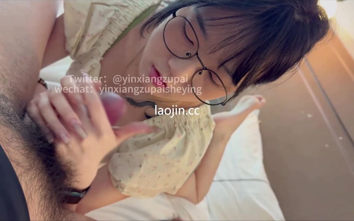 超愛純的眼鏡女學生羞澀的吃著肉棒- PPP.Porn | 精選亞洲素人成人影片