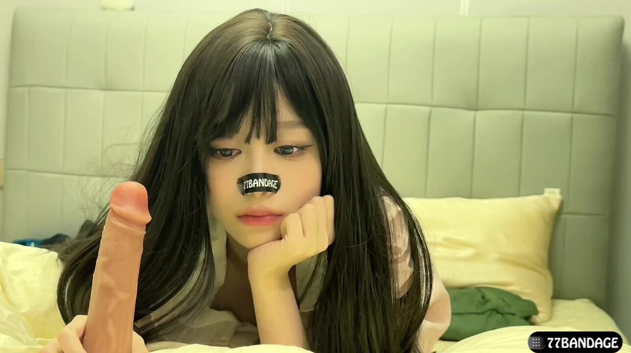 甜美OK繃萌妹吃著假肉棒挑逗被大肉棒中出內射眼神迷離超騷的樣子- PPP.Porn | 精選亞洲素人成人影片