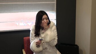 FC2PPV4642132 Perfect girl with hairless pussy squirts like flooding