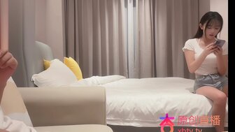 Hookup a fair-skin teen girl who has a cute moaning voice