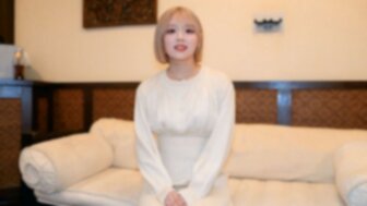 FC2PPV4669361 E杯膚白美女爆奶美尻中出兩連發