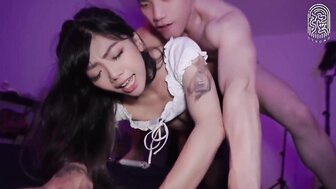 黑絲正妹雙穴調教 高潮抖擻起來