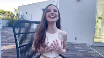 Pretty girl and her besties masturbates outdoor and oral sex in car