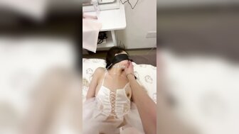穿上婚紗的19歲可愛學生