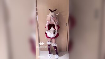 Busty cosployer cos Klee in Genshin and doggy fucking by Hugh cock