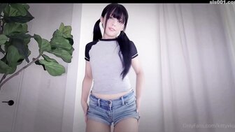 Cute beauty used her pussy to keep the great fake cock