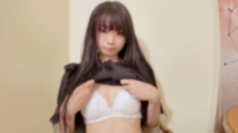 FC2PPV4761757 19 years old short beauty specialist is shy and feels embarrassed that having sex in front of camera [Part1]