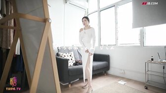 Sexy woman was fucking crazy in changing room