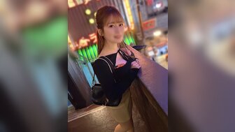 FC2PPV4789125 超級火辣人妻柔軟光滑的肌膚 把肉棒插進張開的小穴裡盡情內射