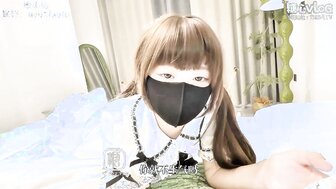 A runaway girl was taken in by her classmate's father and had sex with him until she exhausted