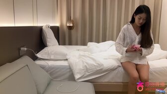 Hookup a girl who just graduated and wanna get some money