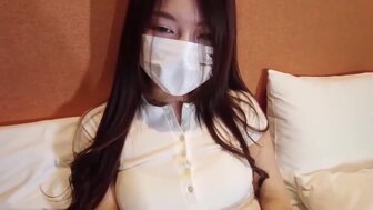 老婆性欲太強只好找來外賣小哥一起操她 小哥還以為是仙人跳