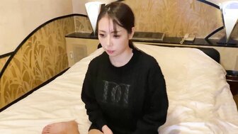 FC2PPV4822720 對大肉棒感到困惑的漂亮人妻 被大肉棒直入花心爽翻天