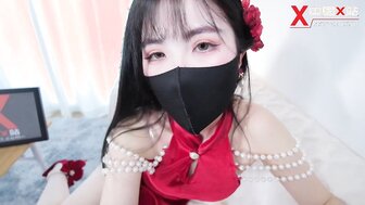 微醺表姐在新年時敲響了我的房門 用溫潤小嘴吸食我的肉棒