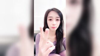 紫色絲襪淫蕩老師臨乘內射