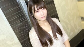 FC2PPV4946483 白皙苗條的美女大生女上位猛烈撞擊呻吟不止