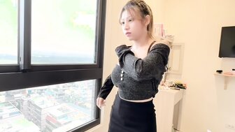 巨乳看護在窗前被後入猛插
