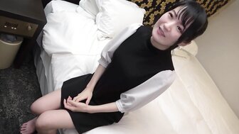 FC2PPV2873061 漂亮正妹超粉一線穴 連續無套內射被操到哭[Part1]