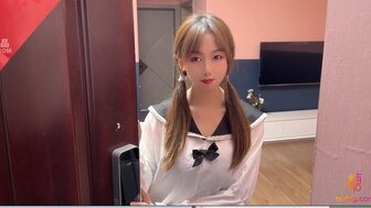 老師要脅女學生強迫性交