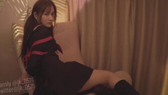 Found a pretty teen student to learn bondage