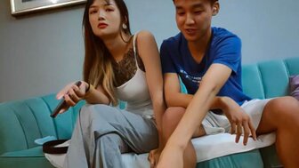 Busty woman got orgasm when eating pussy