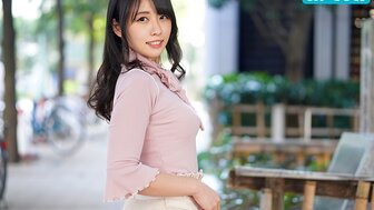 567BEAF035 Sex with fair-skinned OL who got squirting orgasm several times